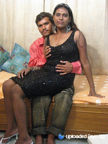 Naina And Vikki Indian Man Fuck Indian Wife HD 720p