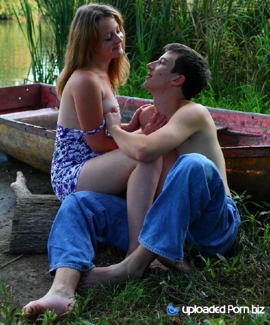 Aneta Romantic Russian Sex Near Lake FullHD 1080p