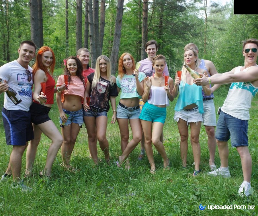 Jessi Gold Russian College Girls Outdoor Party