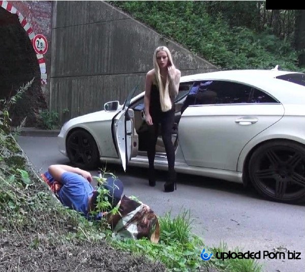 Lucy Cat Glamour Girl Fucks With The Homeless HD 720p