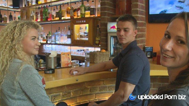 Amateur Pickup In The Bar Stranger For Sex HD 720p