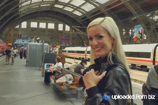 Amy Starr Public Anal Sex At The Train HD 720p