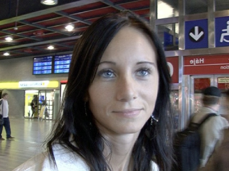 Eveline Neill Pickup Hot Girl On Airport SD 576p