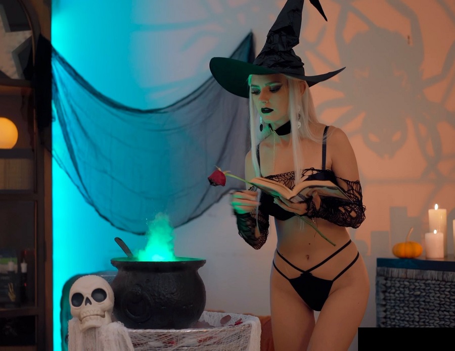 Eva Elfie Creampie In Young Witch FullHD 1080p
