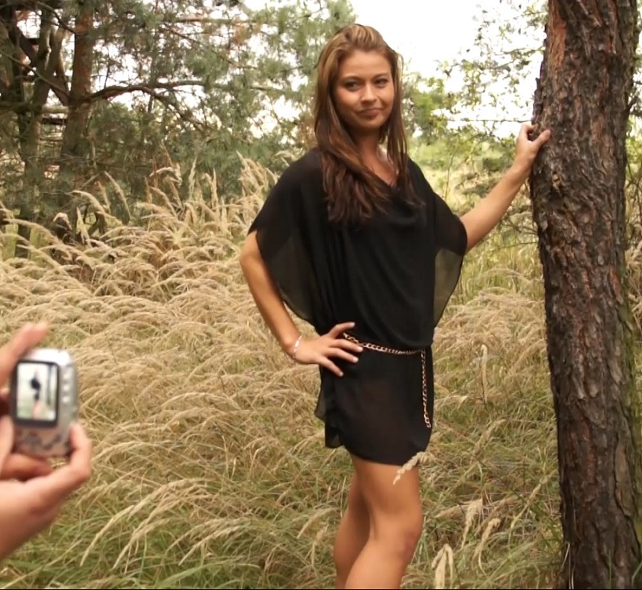 Iveta Outdoor Sex With Photographer FullHD 1080p