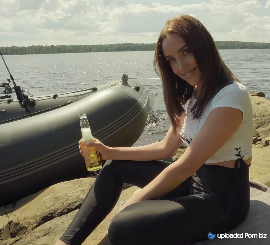 Luxury Girl Sex With A Girlfriend While Fishing FullHD 1080p