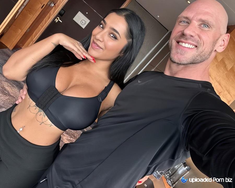 Yasmina Khan Hardcore Sextape With Johnny Sins FullHD 1080p