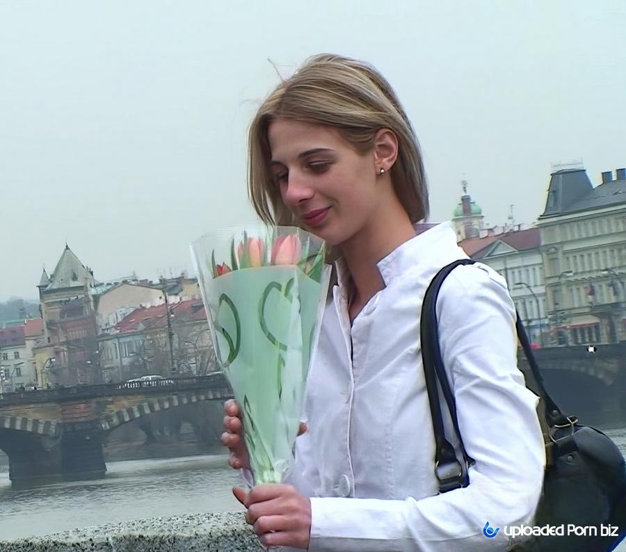 Mia Hilton Meet And Fuck On First Date HD 1080p