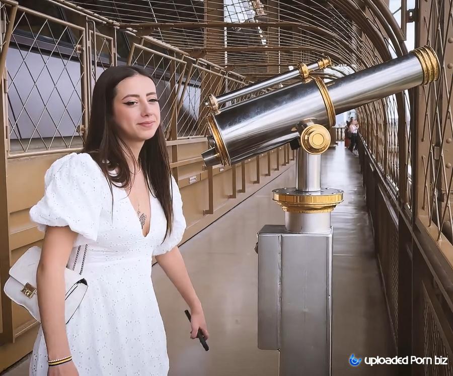 Hello Limoon Beautiful French Girl Submits Herself To A Naughty Tour Guide FullHD 1080p