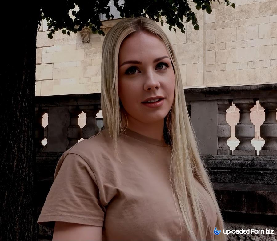 Angie Lynx A Beautiful Young German Girl Agreed To Take Part In A Modeling Casting FullHD 1080p