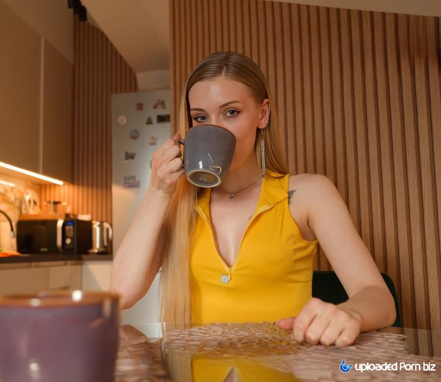 Dolly Rud Your Stepsis Blows Better Than Any Fucking Hooker And I'm About To Prove It To You Right Now FullHD 1080p