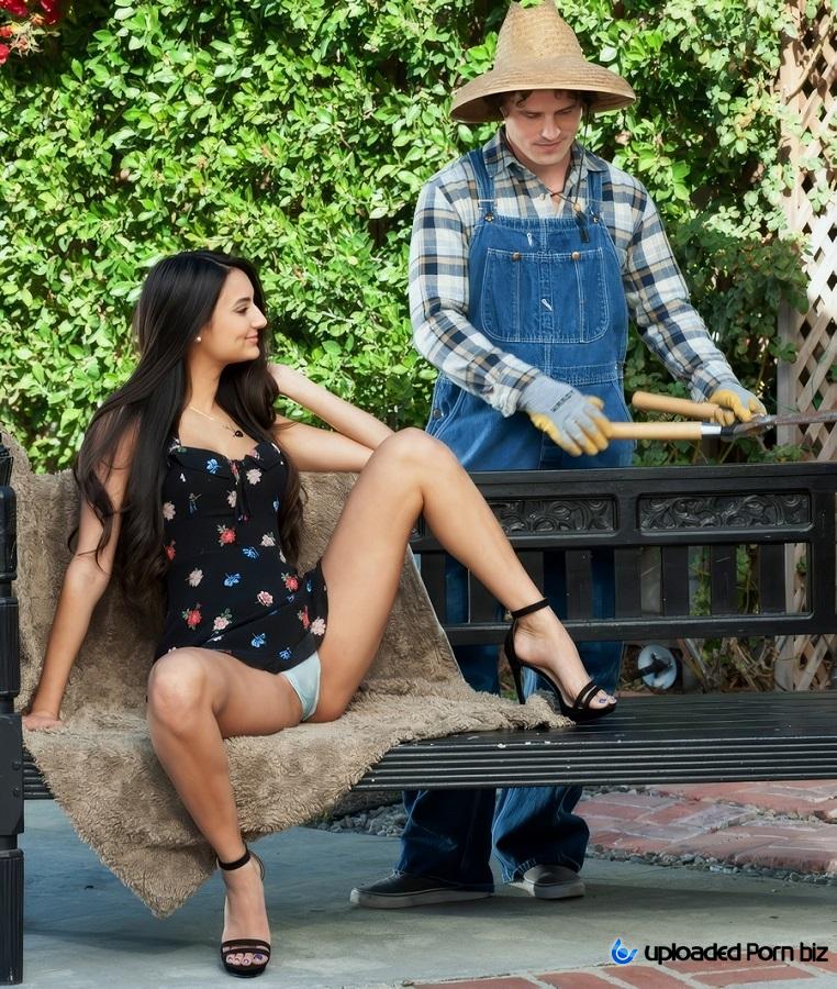 Eliza Ibarra Long-Haired Young Brunette Fucks The Gardener FullHD 1080p