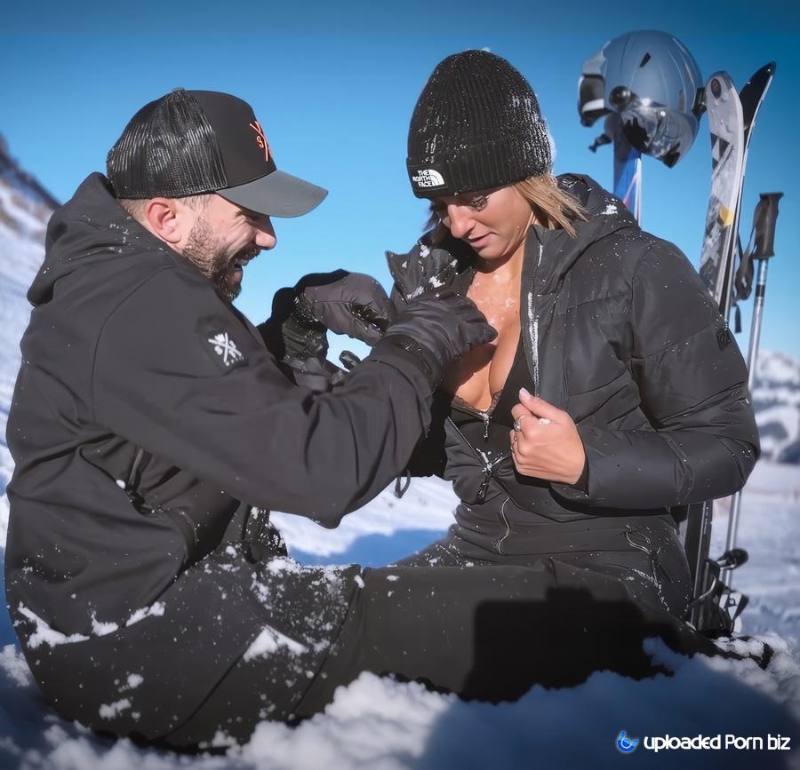 Pam Lea Naughty Vlog a Little Blowjob In The Mountain UltraHD/4K 2160p