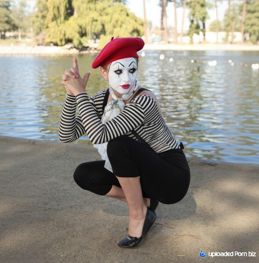 Lexi Belle Public Sex with a Woman Dressed as a Mime in the Park HD 720p