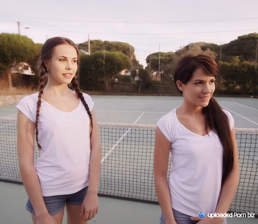 Abril Gerald, Bella Beretta A Teacher Teaches Two Young Girls How To Play Tennis And Fuck FullHD 1080p