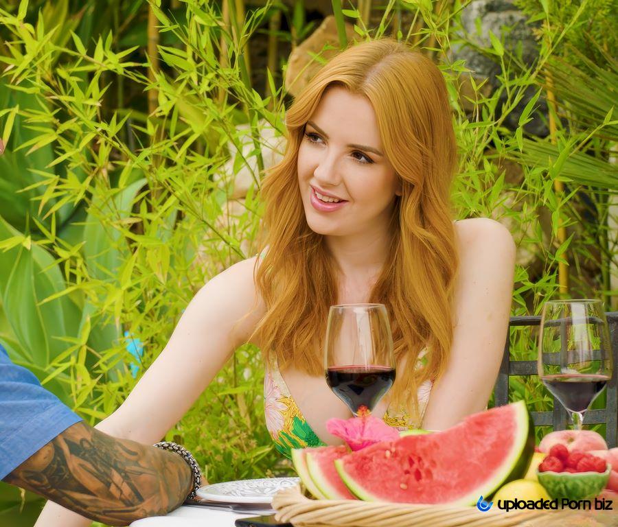 Scarlett Jones While Her Husband Is Not At Home, The Gorgeous Wife Goes On A Date FullHD 1080p