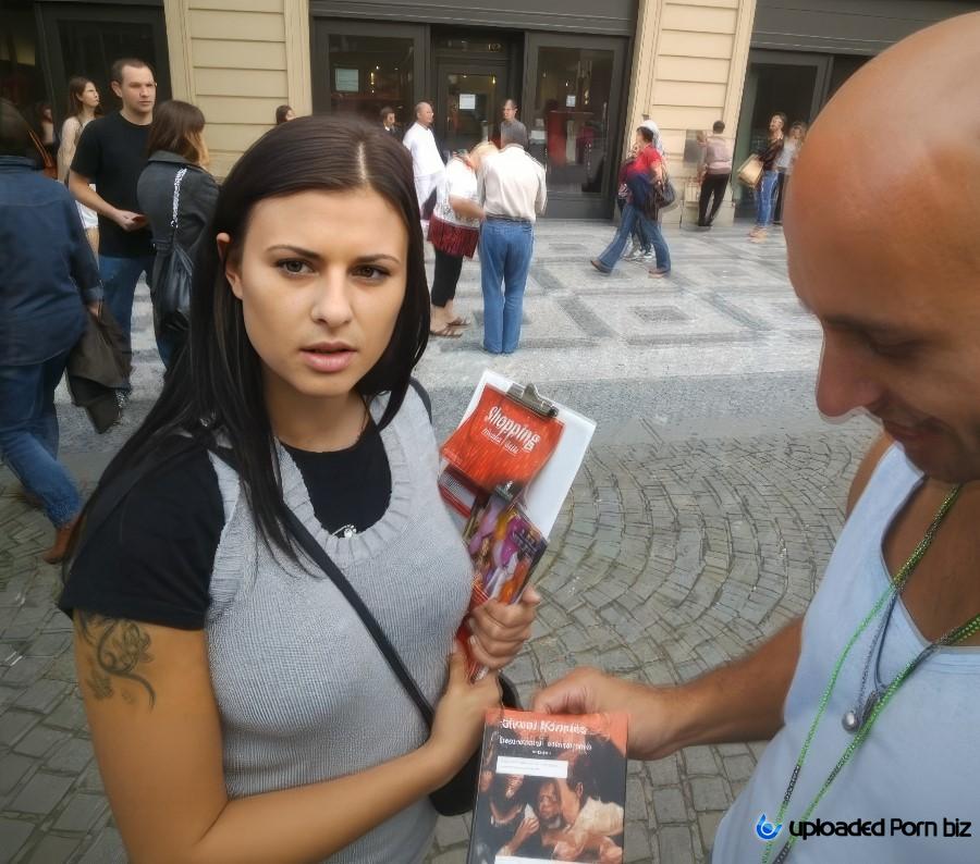 Unknown Met a Cute Girl at a Business Conference and Fucked Her HD 720p